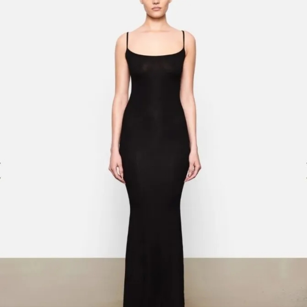 (B10) SKIMS Soft Lounge Long Slip
